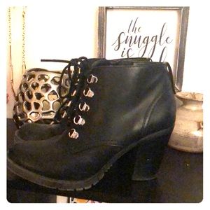 Steve Madden Black booties